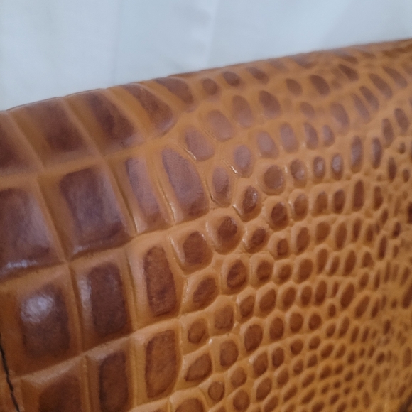 Leather Cross Body Bag - Picture 6 of 7